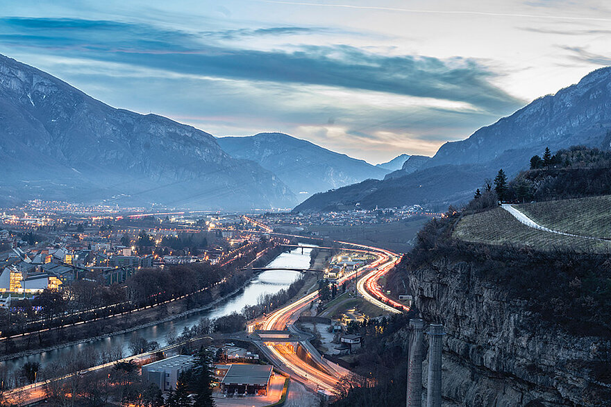  thumb-south-trento-v1.jpg
