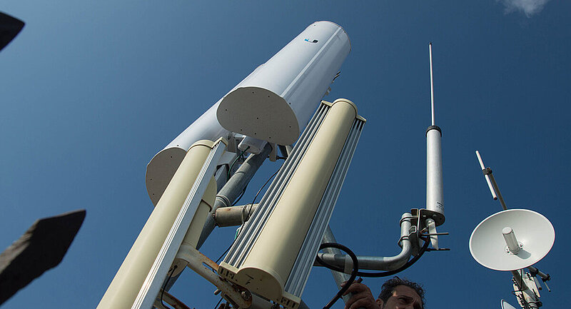 T.net’s smart towers for connected vehicles management